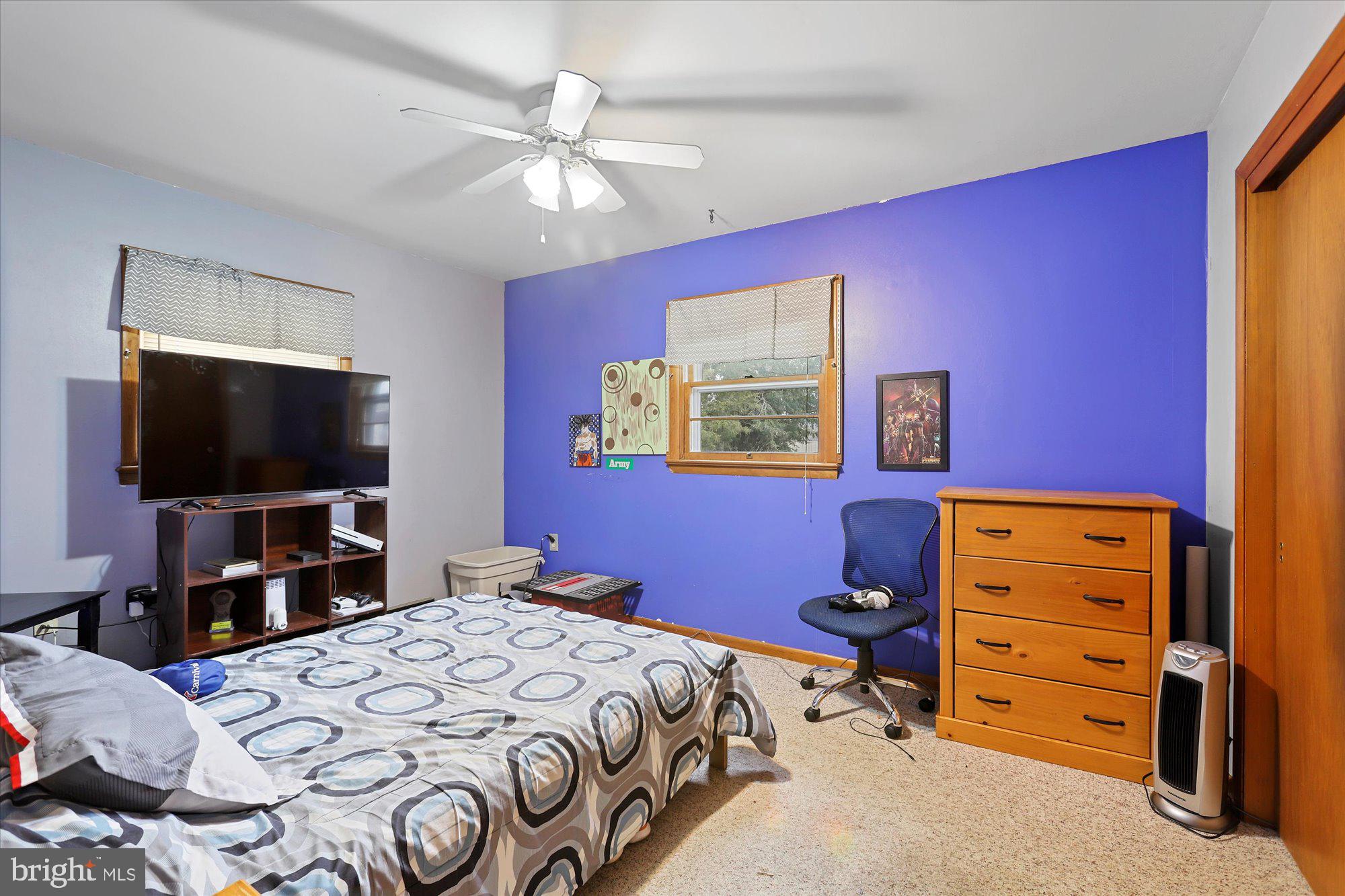 833 Pheasant Road Harrisburg, PA 17112 - Photo 12 of 30 main floor bedroom #2