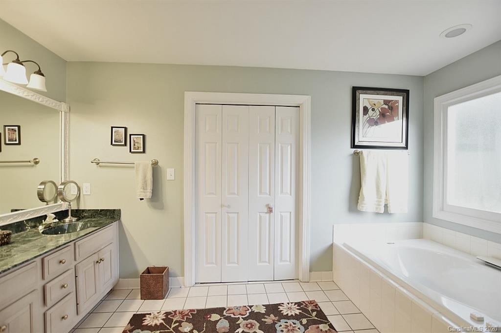 612 Landsdowne Court Fort Mill, SC 29708 - Photo 14 of 28