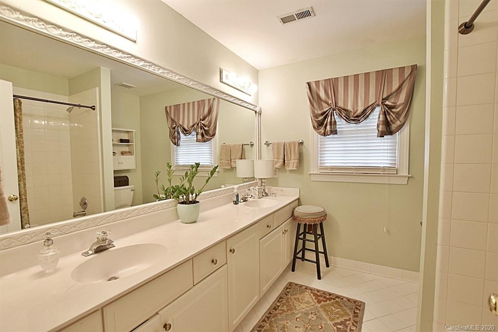 612 Landsdowne Court Fort Mill, SC 29708 - Photo 17 of 28