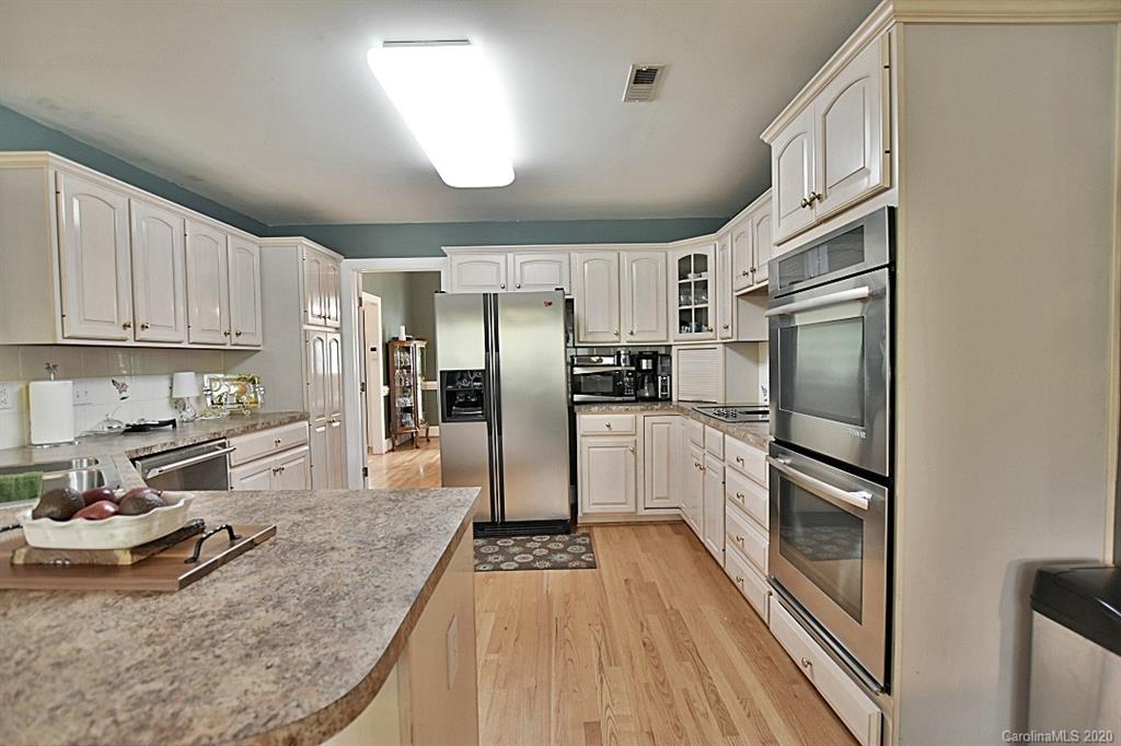 612 Landsdowne Court Fort Mill, SC 29708 - Photo 7 of 28