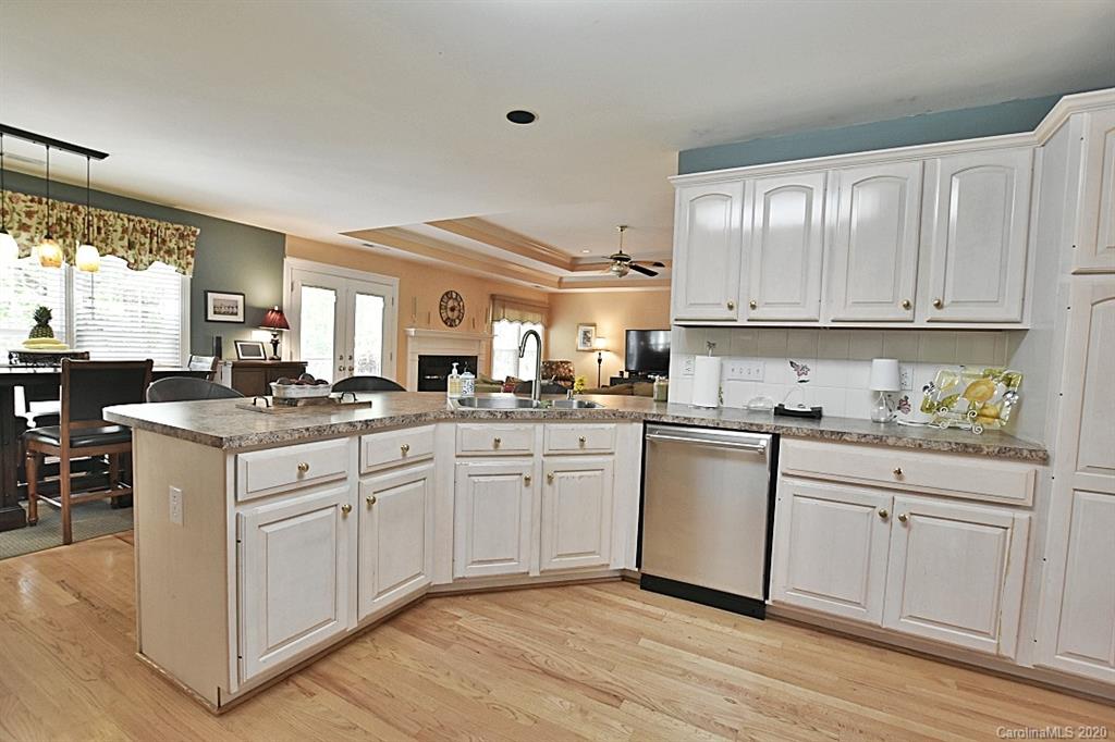 612 Landsdowne Court Fort Mill, SC 29708 - Photo 8 of 28