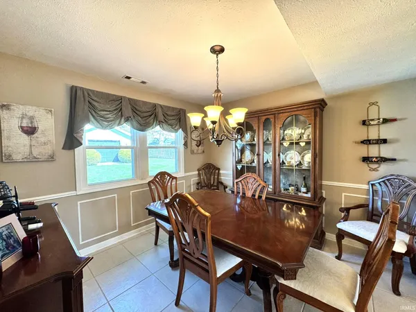 $350,000 | 1480 West Forest Lane, Marion, IN 46952