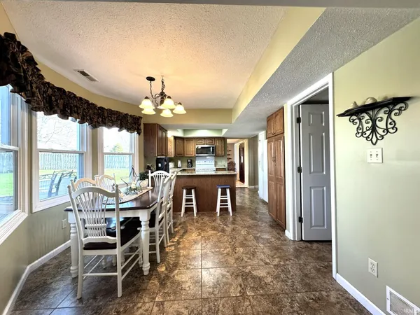 $350,000 | 1480 West Forest Lane, Marion, IN 46952