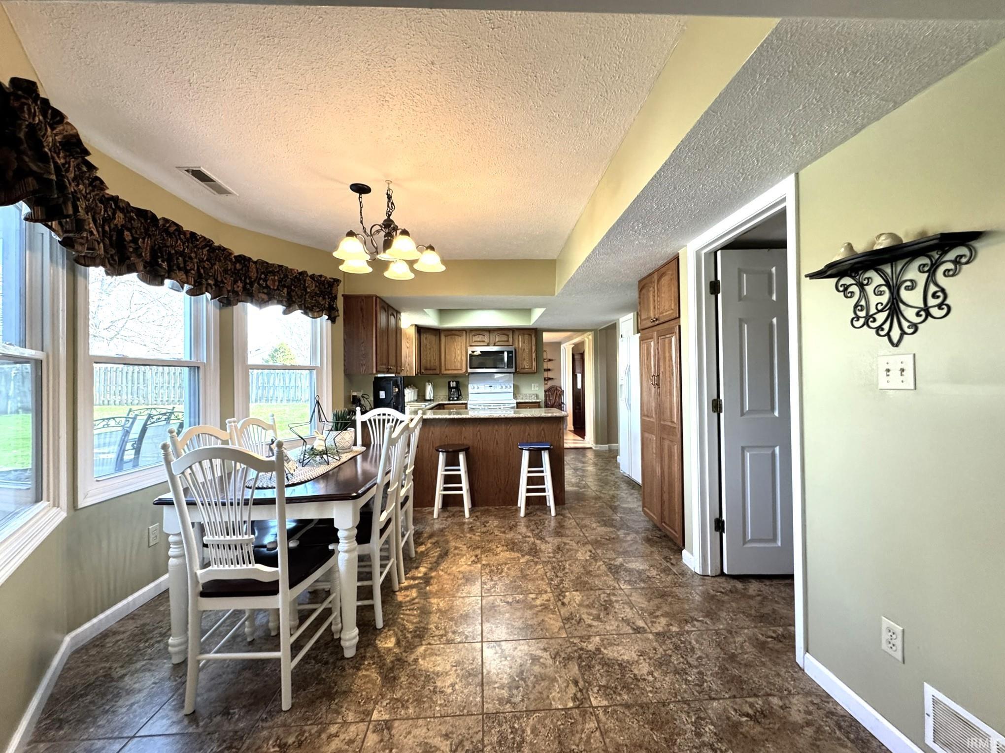 1480 West Forest Lane Marion, IN 46952 - Photo 4 of 35