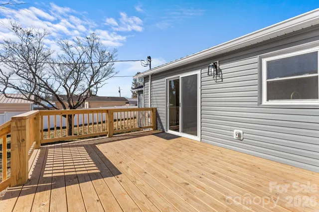 $324,900 | 83 Hillside Street, Franklin, NC 28734