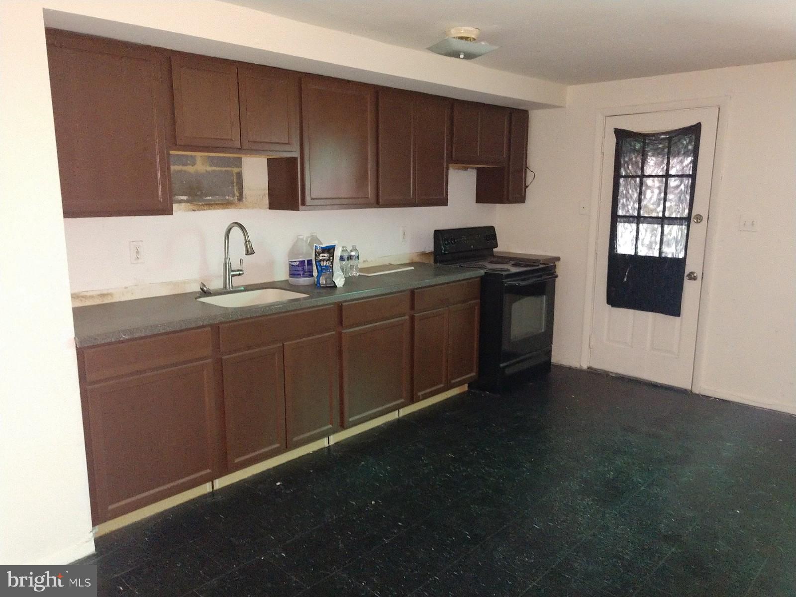 3011 Mallview Road Baltimore, MD 21230 - Photo 3 of 3