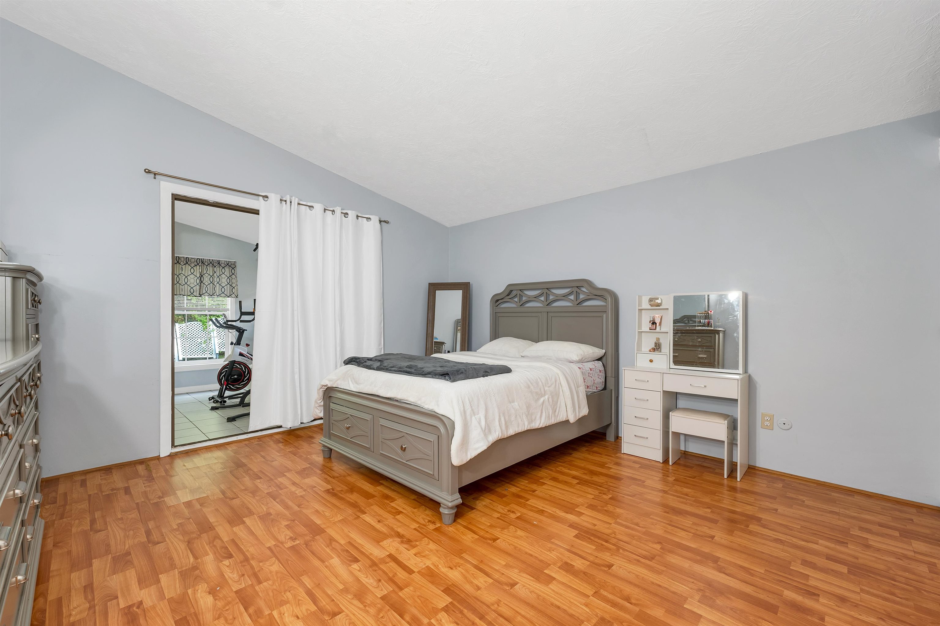 4 Johns Drive, Unit A Hooksett, NH 03106 - Photo 17 of 40