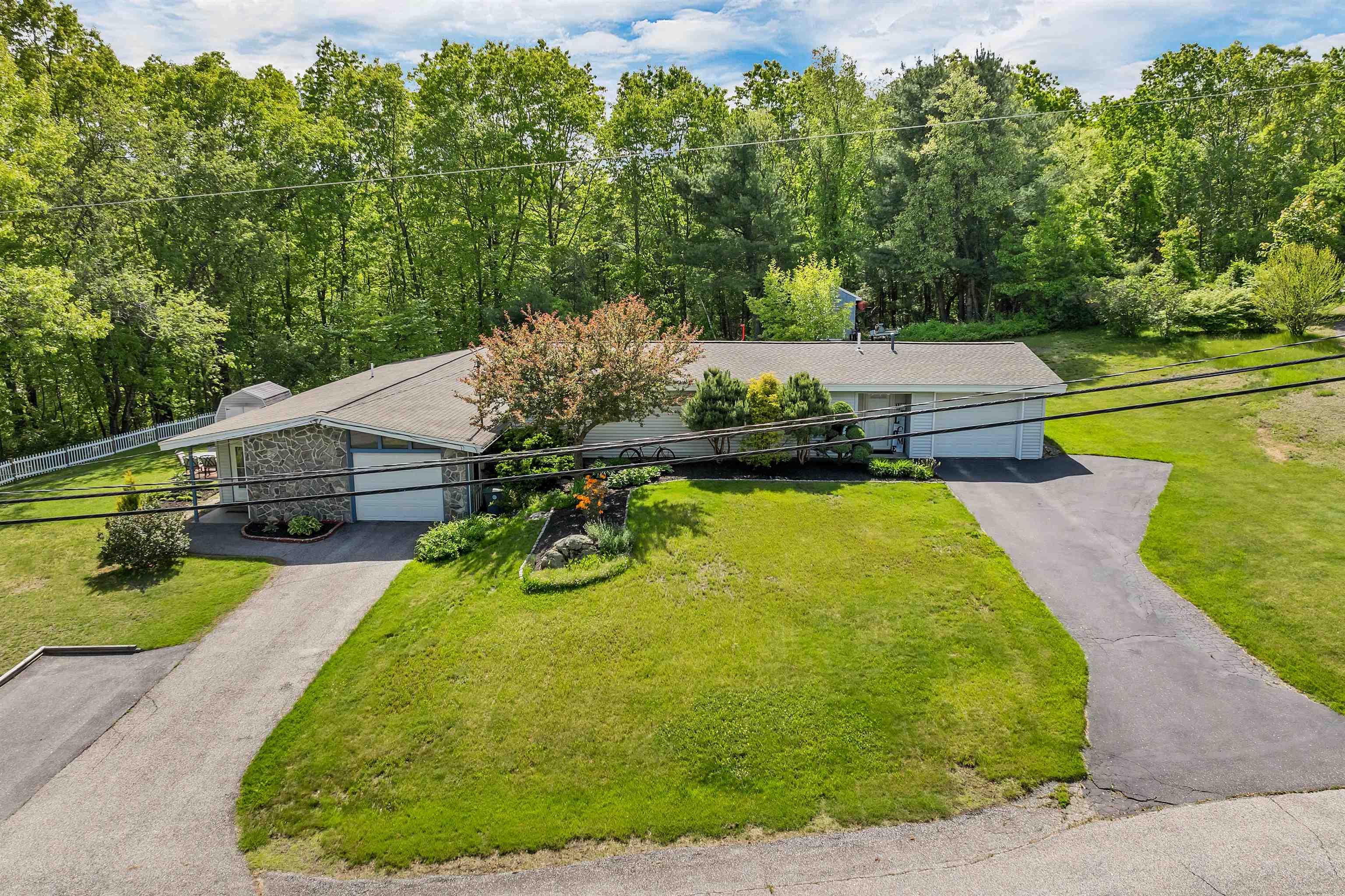 4 Johns Drive, Unit A Hooksett, NH 03106 - Photo 2 of 40