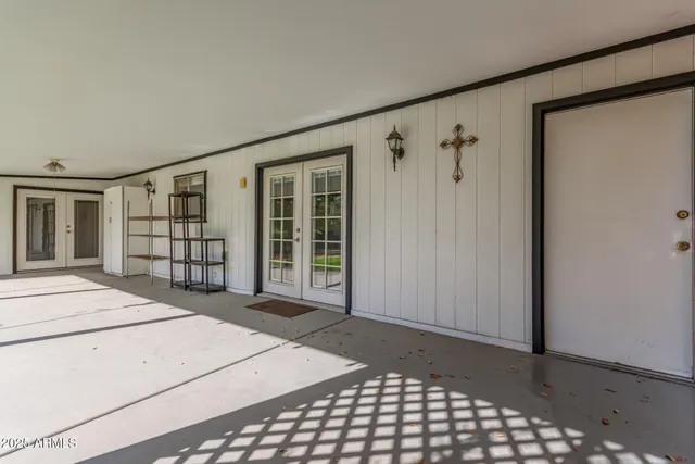 a view of a livingroom with furniture