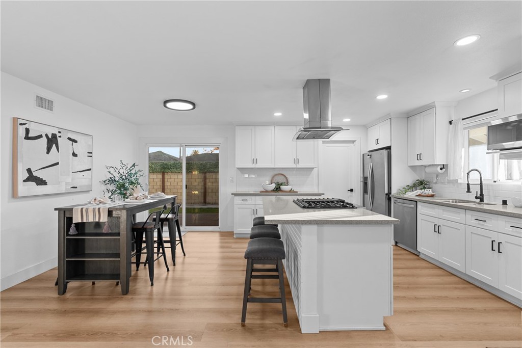 225 South Feldner Road Orange, CA 92868 - Photo 4 of 40