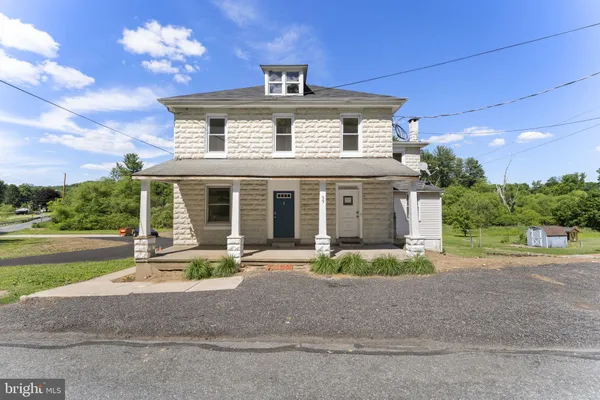 $2,100 | 99 Race Street, Unit 1, Bechtelsville, PA 19505