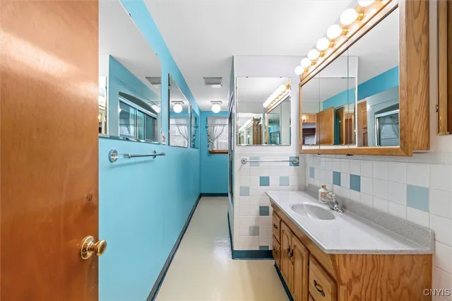 $209,900 | 127 Savaria Drive, Geddes, NY 13209