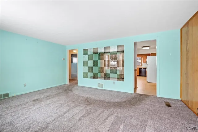 $209,900 | 127 Savaria Drive, Geddes, NY 13209