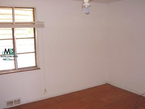 25801 Peter Kaltz Road Warren, MI 48091 - Photo 6 of 12 246645-5.JPG