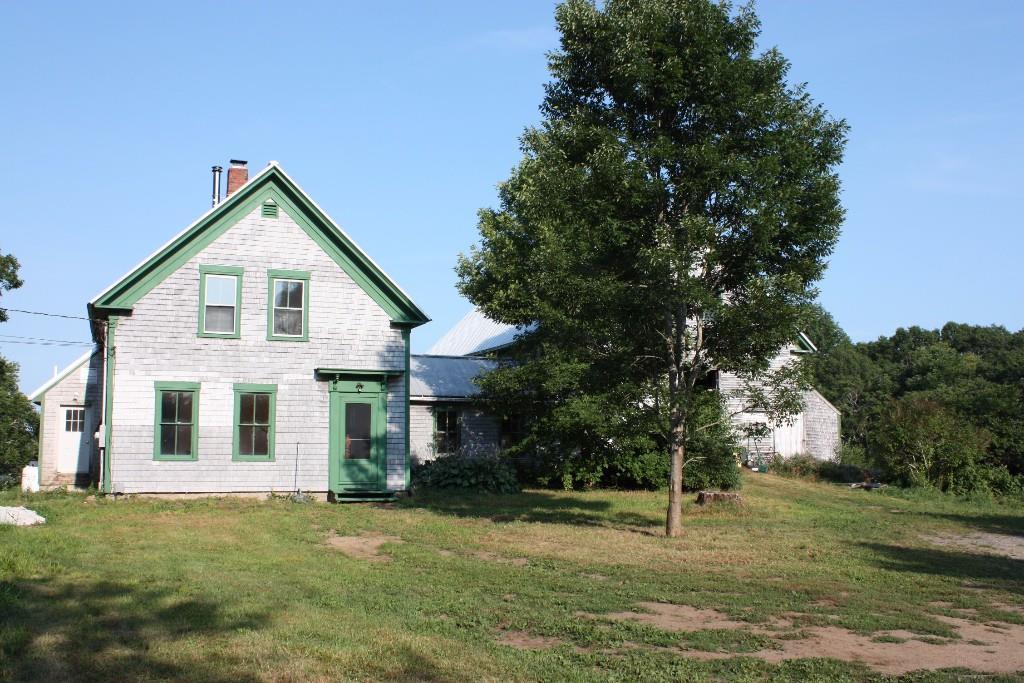 3202 Friendship Road Waldoboro, ME 04572 - Photo 2 of 21 West side, front of house