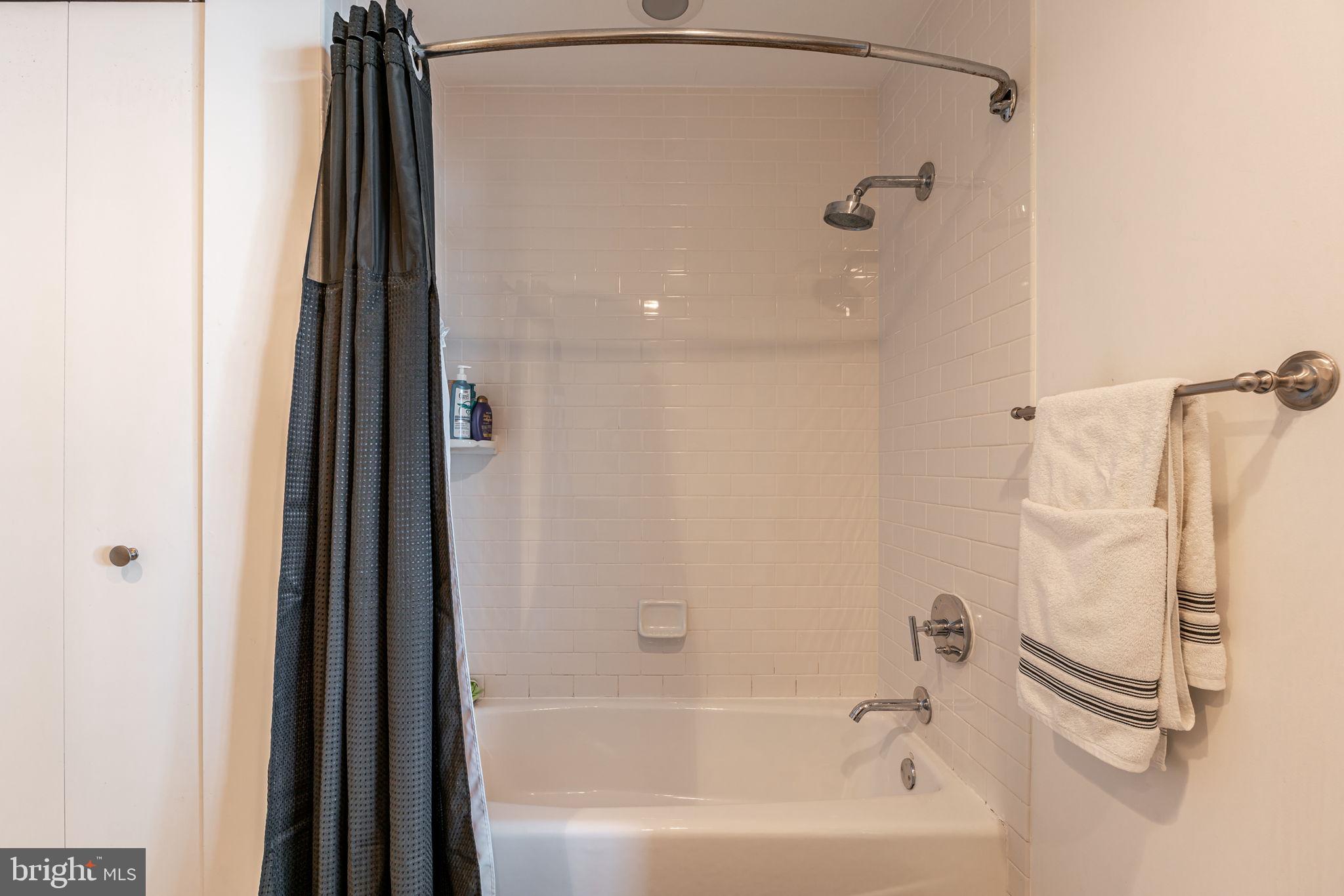 1352 South Street, Unit 508 Philadelphia, PA 19147 - Photo 19 of 31