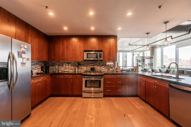 $399,900 | 1352 South Street, Unit 508, Philadelphia, PA 19147