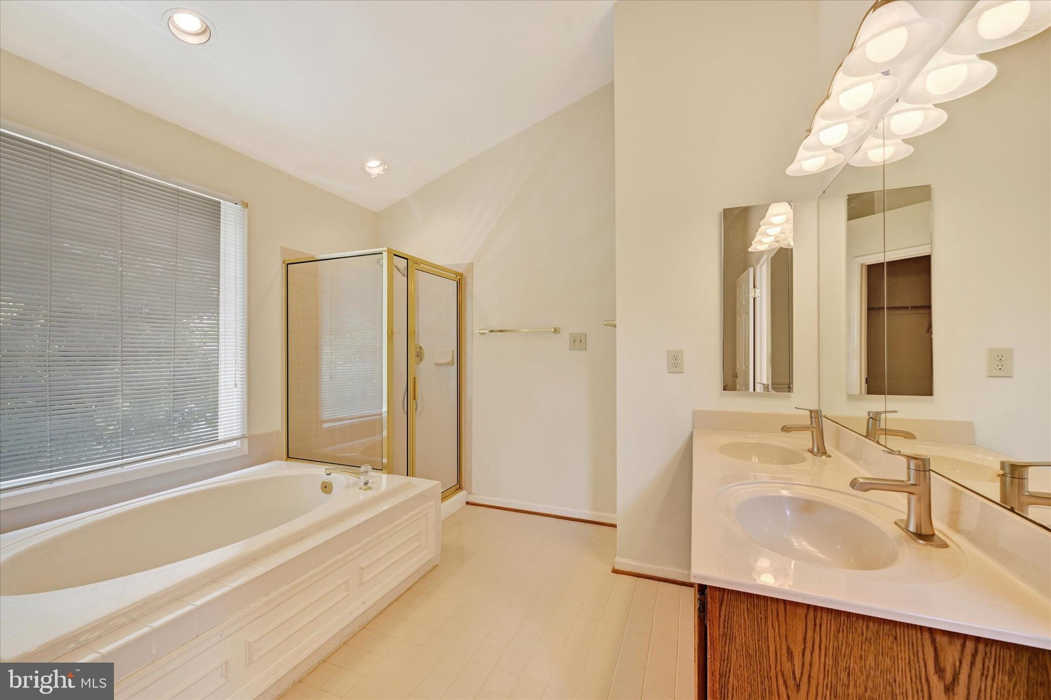 14003 Forest Ridge Drive North Potomac, MD 20850 - Photo 27 of 36 Master Bathroom