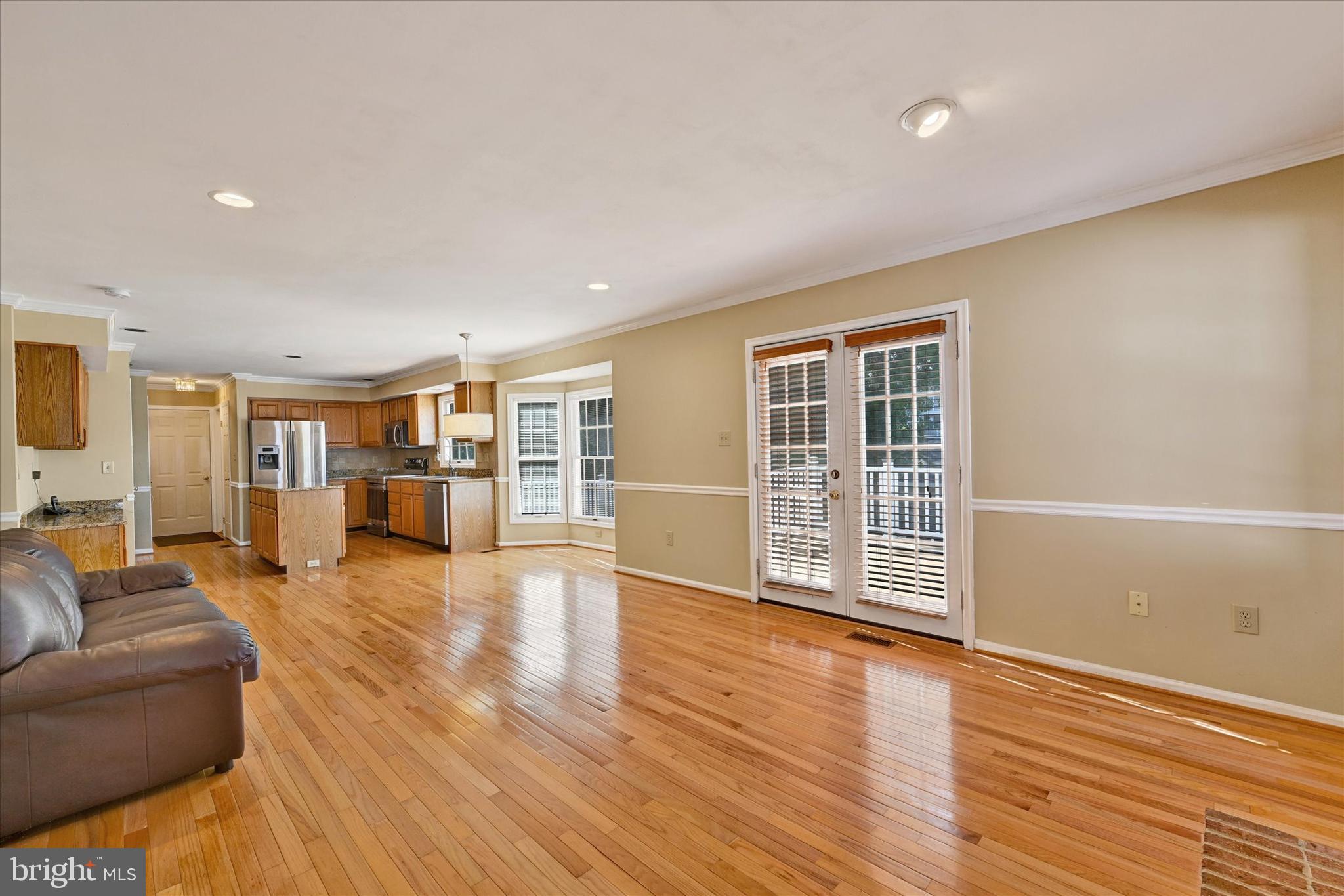 14003 Forest Ridge Drive North Potomac, MD 20850 - Photo 9 of 36 Breakfast room