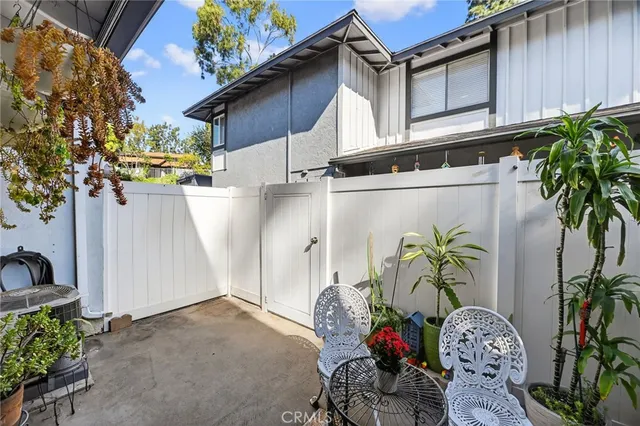 $699,429 | 20362-10 Flower Gate Lane, Yorba Linda, CA 92886