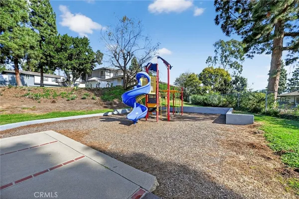 $685,000 | 20362-10 Flower Gate Lane, Yorba Linda, CA 92886