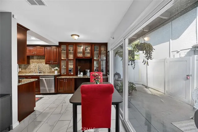 $699,429 | 20362-10 Flower Gate Lane, Yorba Linda, CA 92886