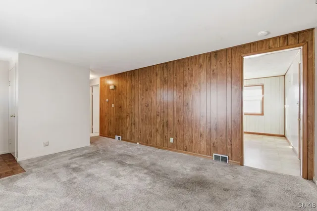 $180,000 | 705 7th N Street, Salina, NY 13088