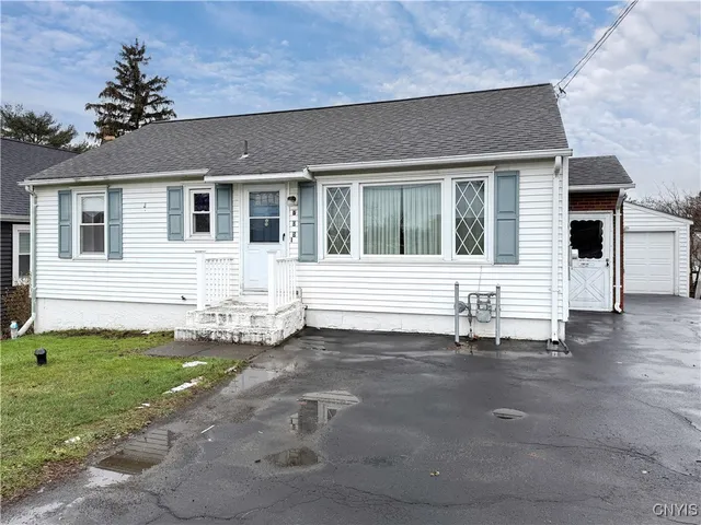 $180,000 | 705 7th N Street, Salina, NY 13088