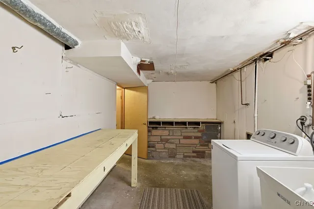 $180,000 | 705 7th N Street, Salina, NY 13088