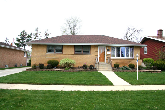 10728 Rutherford Avenue Worth, IL 60482 - Photo 1 of 25