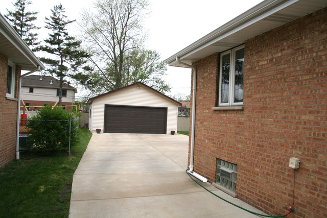 10728 Rutherford Avenue Worth, IL 60482 - Photo 22 of 25