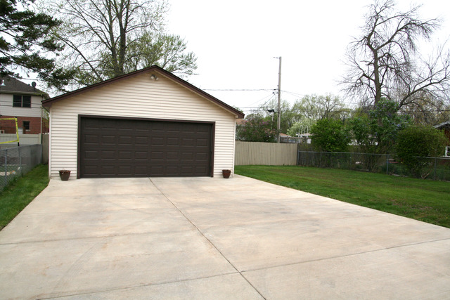 10728 Rutherford Avenue Worth, IL 60482 - Photo 23 of 25