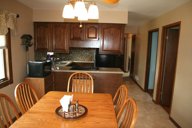 10728 Rutherford Avenue Worth, IL 60482 - Photo 7 of 25