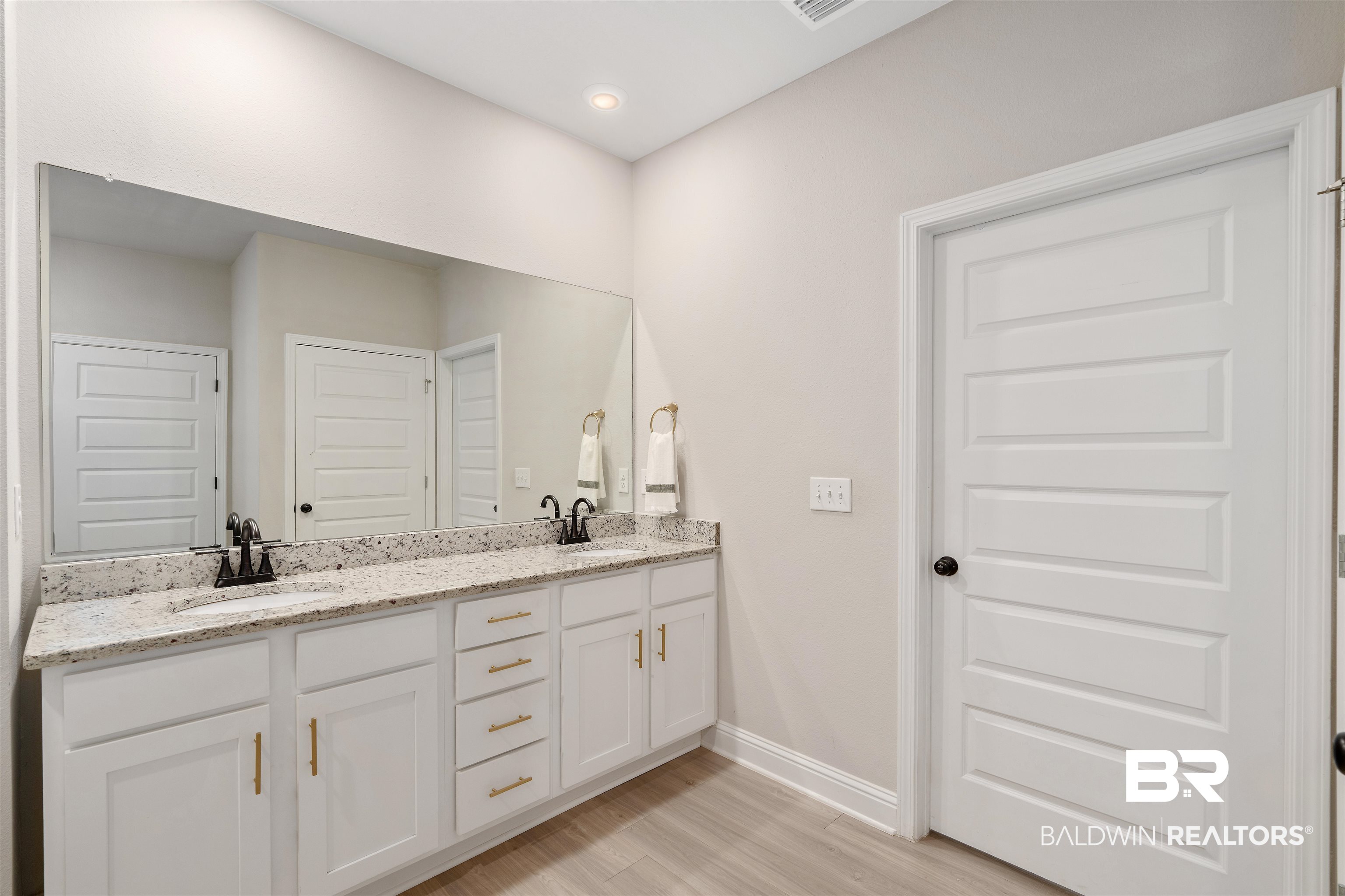 9396 Swan Point Road Daphne, AL 36526 - Photo 15 of 35 Gallery Image 15