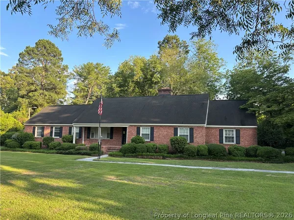 $425,000 | 209 West Prospect Avenue, Raeford, NC 28376