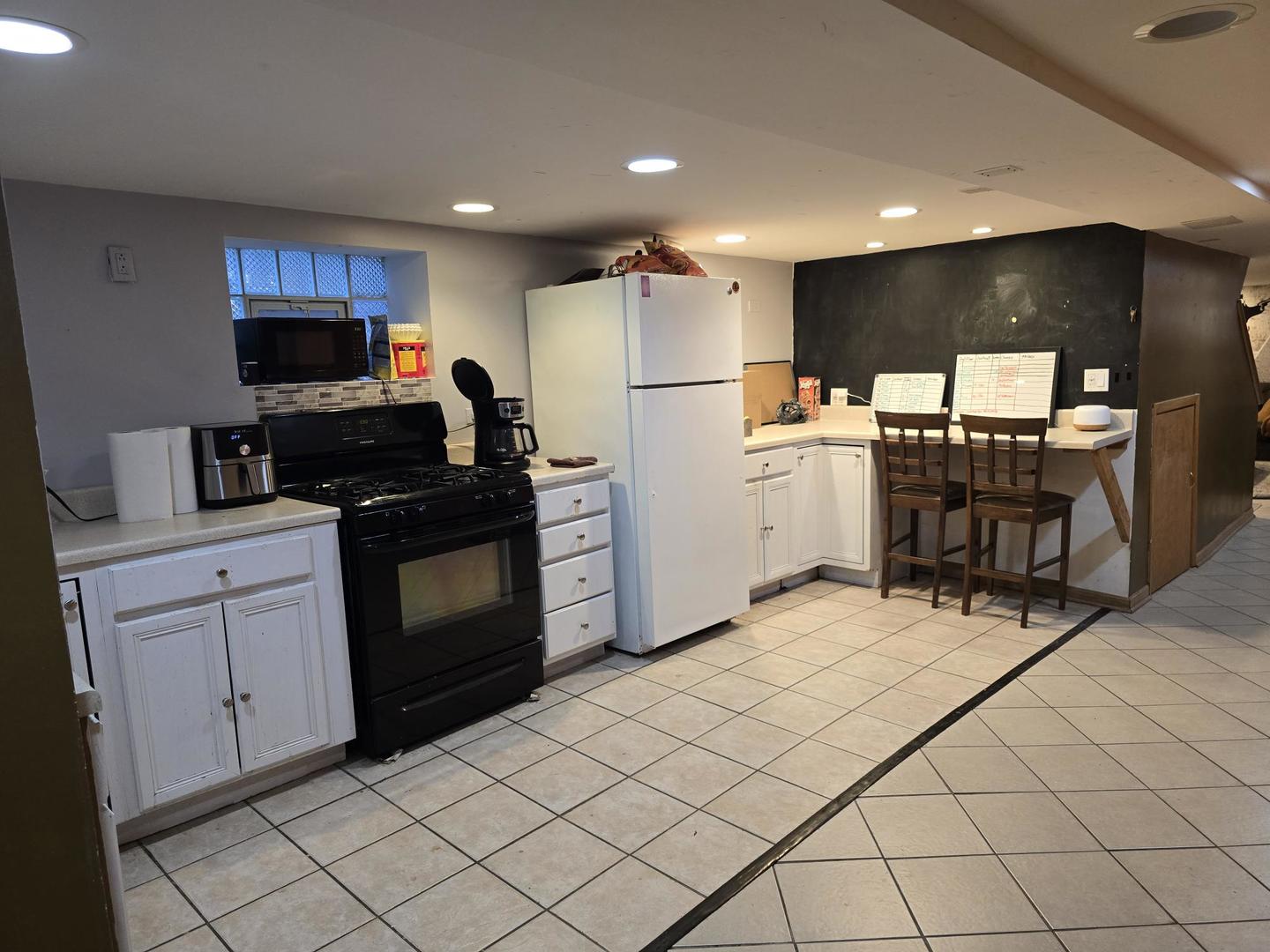 2320 West Addison Street Chicago, IL 60618 - Photo 8 of 10 Gallery Image 8