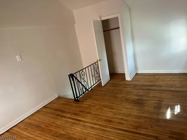 $1,650 | 1300 Pierce Street, Unit 3, Rahway, NJ 07065