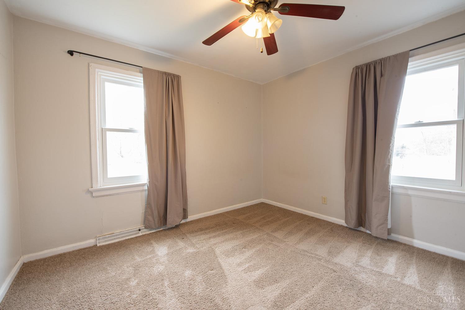 324 Cameron Road Springdale, OH 45246 - Photo 23 of 33