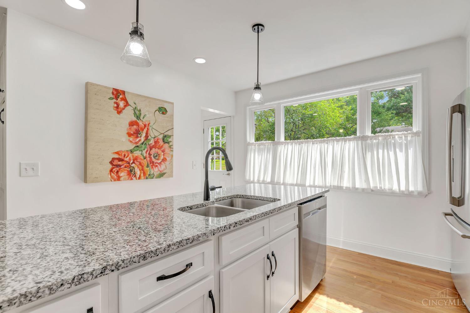 1794 Linneman Road Cincinnati, OH 45238 - Photo 17 of 48 Gallery Image 17