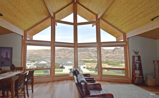 $628,000 | 66 Appleford Court, Asotin, WA 99402