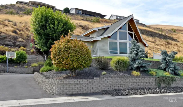 $628,000 | 66 Appleford Court, Asotin, WA 99402