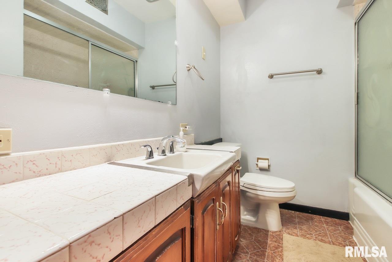 509 West Ridgemont Road Peoria, IL 61614 - Photo 12 of 28 Gallery Image 12