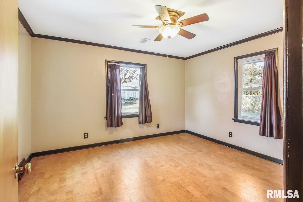 509 West Ridgemont Road Peoria, IL 61614 - Photo 8 of 28 Gallery Image 8