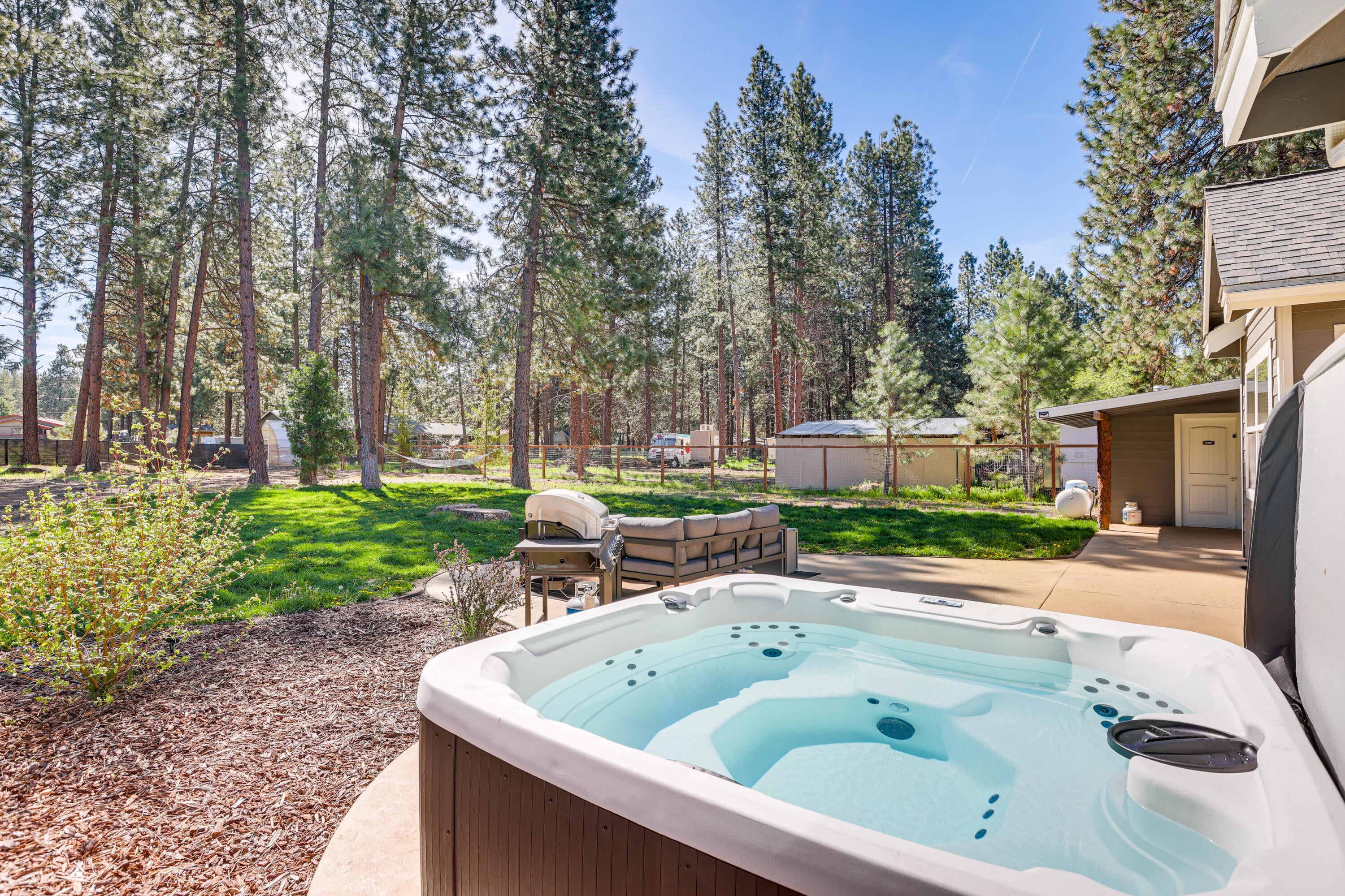 59922 Navajo Road Bend, OR 97702 - Photo 4 of 49 Set-0016