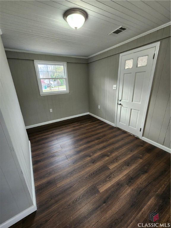 244 Westwood Road Commerce, GA 30529 - Photo 2 of 14