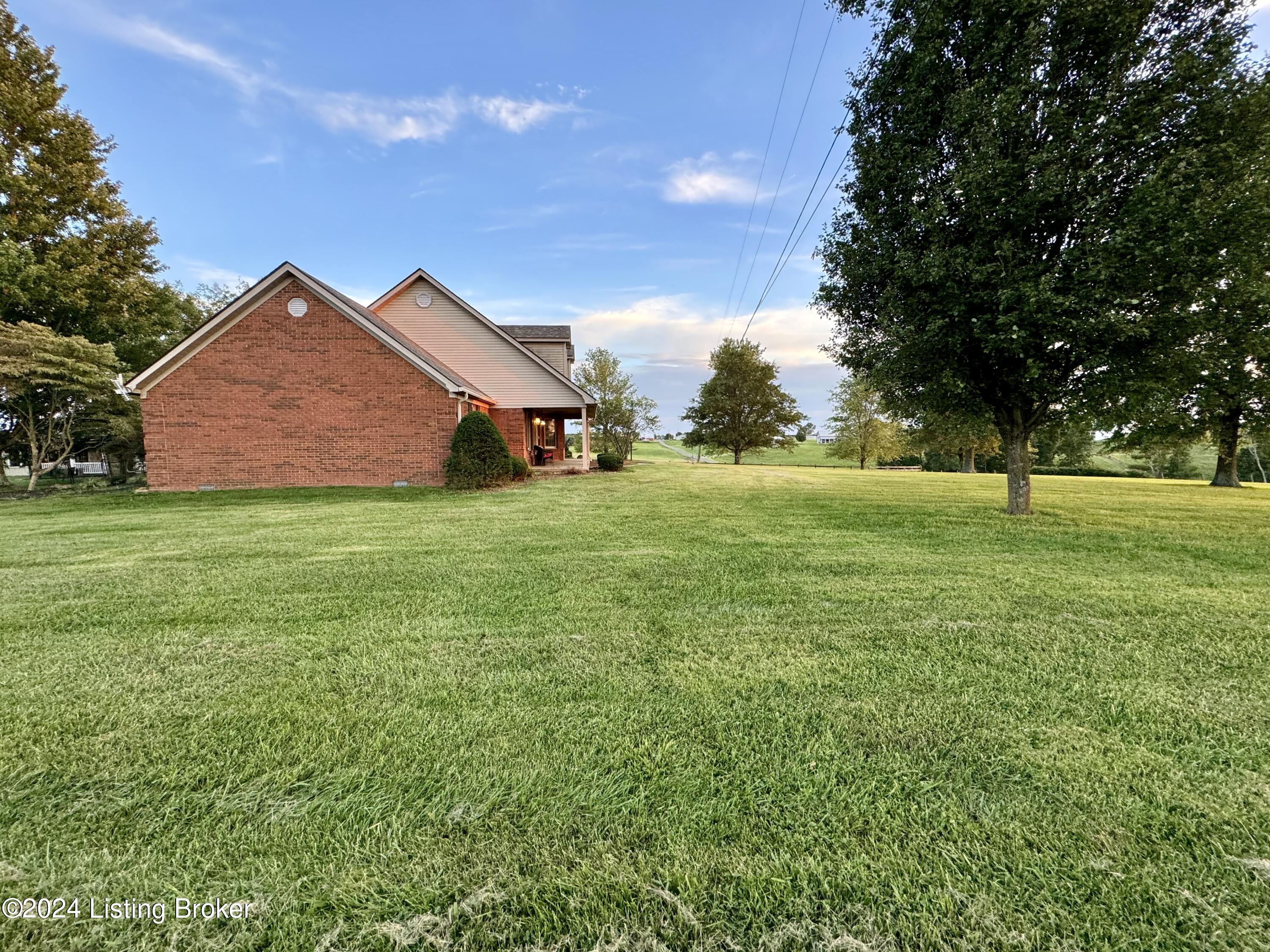 1090 McLain Road Springfield, KY 40069 - Photo 11 of 98 IMG_9379