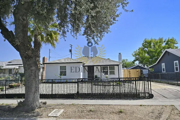 $2,200 | 1584 North Carruth Avenue, Unit A, Fresno, CA 93728