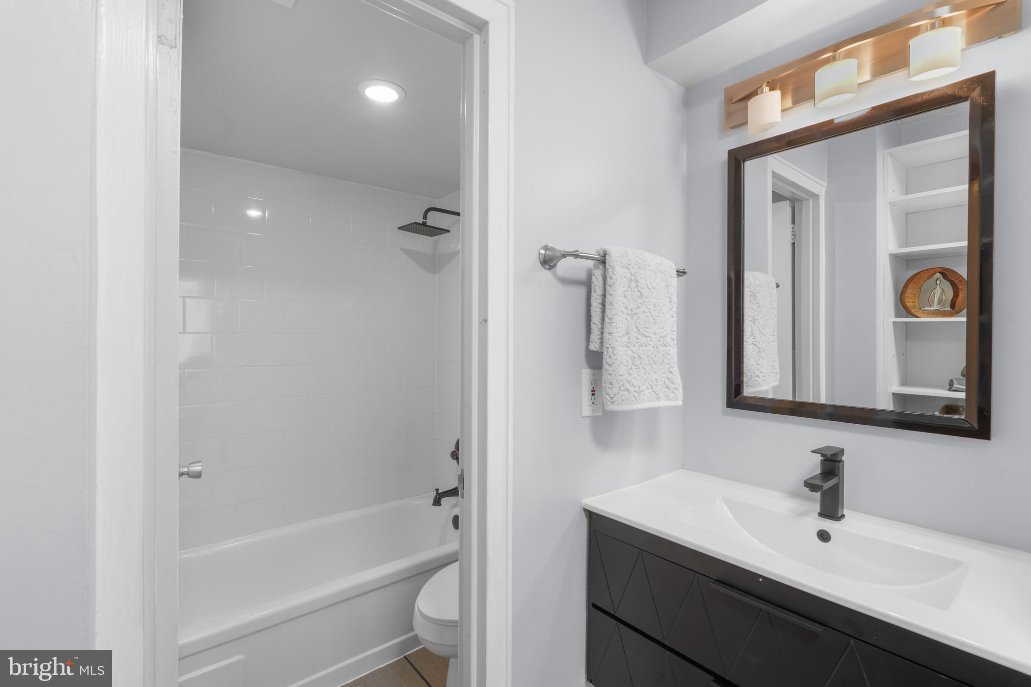 1800 R Street Northwest, Unit 206 Washington, DC 20009 - Photo 28 of 31 Gallery Image 28