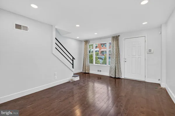 $3,400 | 2218 16th Street Northeast, Washington, DC 20018