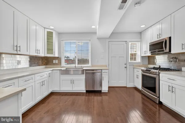 $3,400 | 2218 16th Street Northeast, Washington, DC 20018